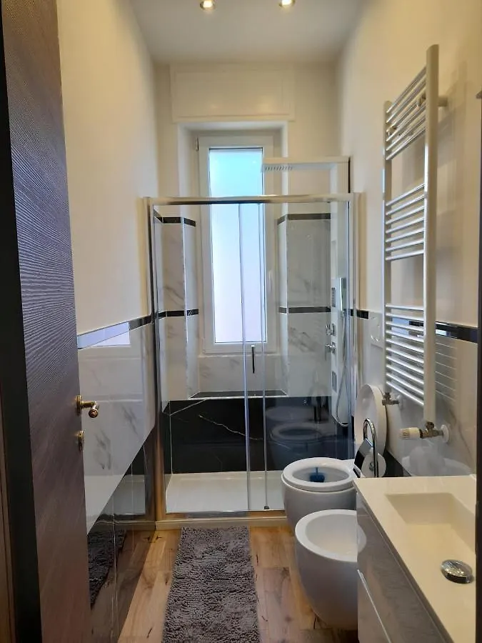 公寓 Bellissimo Appartamento Zona 8 Milano